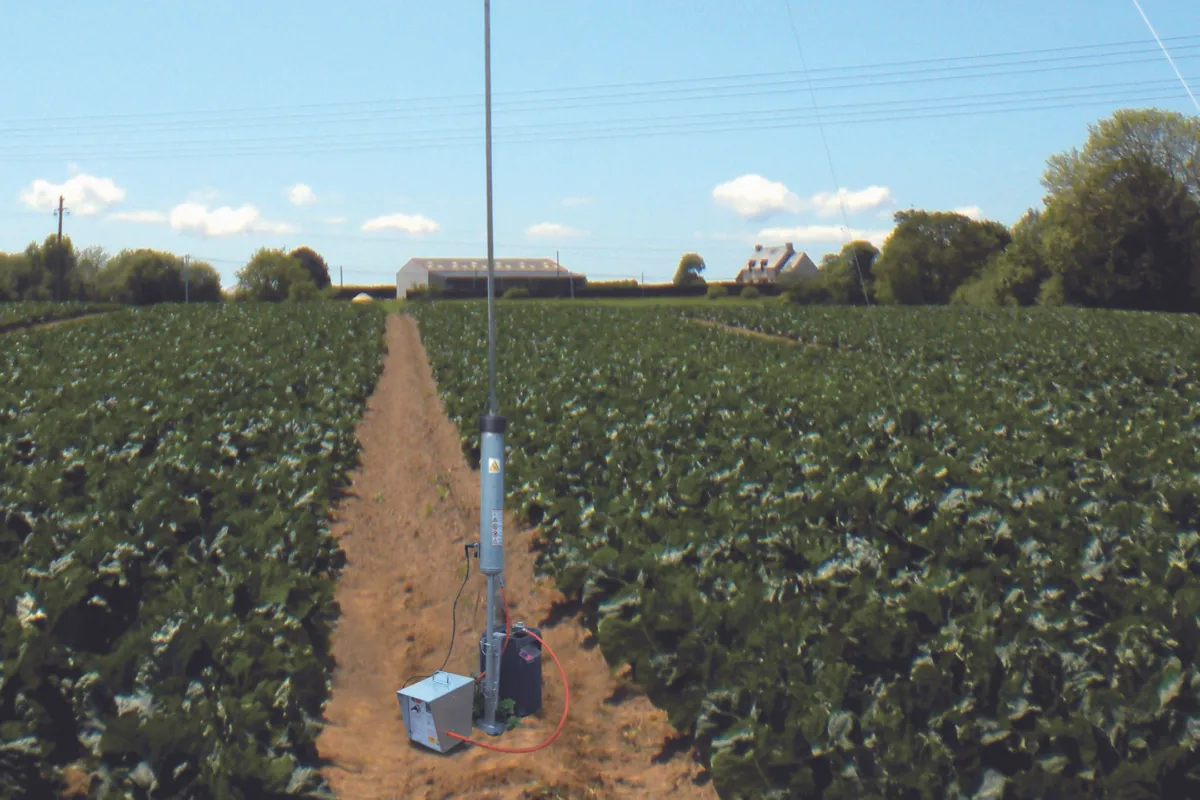 Effaroucheur avvistop - Illustration L’effaroucheur cumule 3 effets