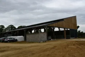 Vue d'extérieur du bâtiment neuf