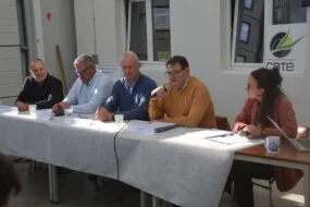 Les intervenants lors de la journée irrigation au Caté