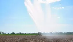 Irrigation dans un champ
