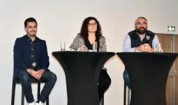 Les trois intervenants lors de la table ronde