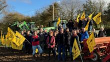 Une mobilisation de sympathisants de la Confédération Paysanne en Bretagne