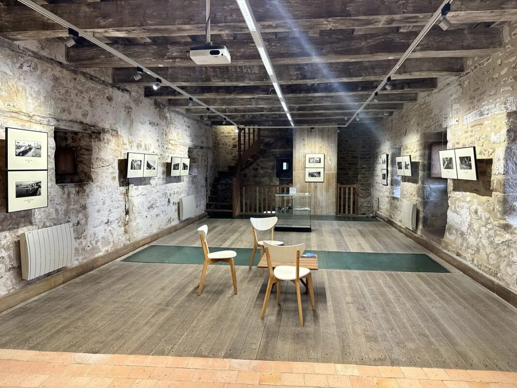Salle d'exposition du moulin de Pen Castel