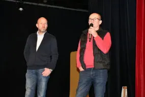 Les deux producteurs témoignent sur l'estrade