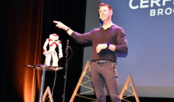 Samuel Gaulay lors de sa conférence à Cesson-Sévigné