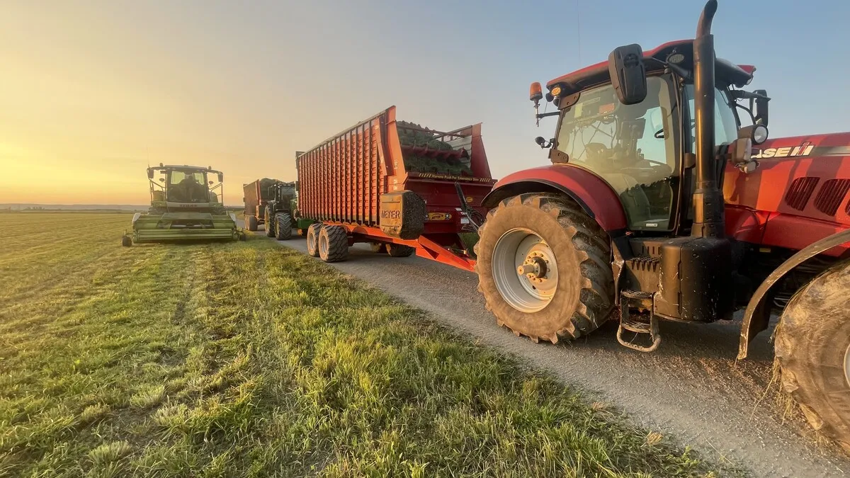 Travaux de récolte au Canada