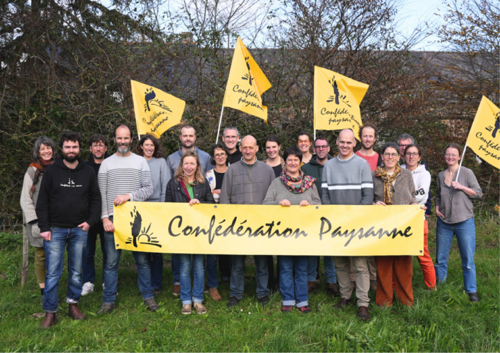 Les candidats de la liste « Pour des campagnes vivantes, soyons fermes ! » de la Confédération paysanne en Côtes d'Armor