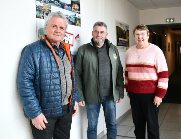 Les agriculteurs retraités dans les locaux de la Chambre d'agriculture de Rennes