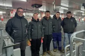 éleveurs et salariés d'élevage porc à Cleden Poher
