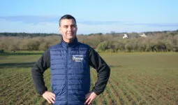 Stéphane Le Goff, sur ses terres de Merlévenez.