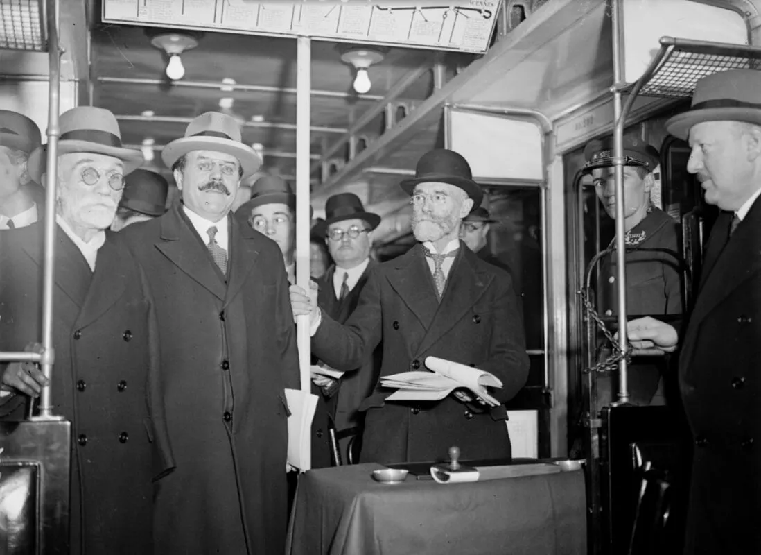 Inauguration du prolongement de la ligne 1 à Château de Vincennes,
le 23 mars 1934.
