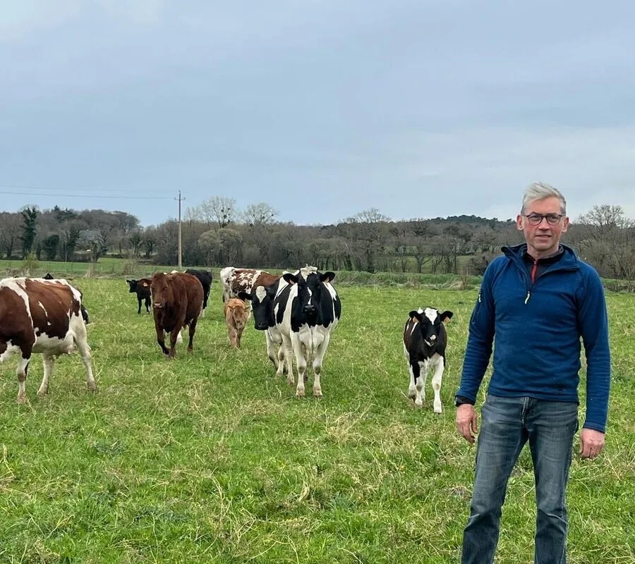 Jean-François Bréhaut, éleveur laitier en système herbager et cultivateur de blé - Illustration Du blé panifiable en rotation pour gérer les prairies