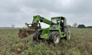 Réalisation d'un profil 3D à l'aide d'un télescopique dans une parcelle agricole