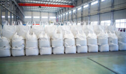 Un entrepôt de sac d'engrais