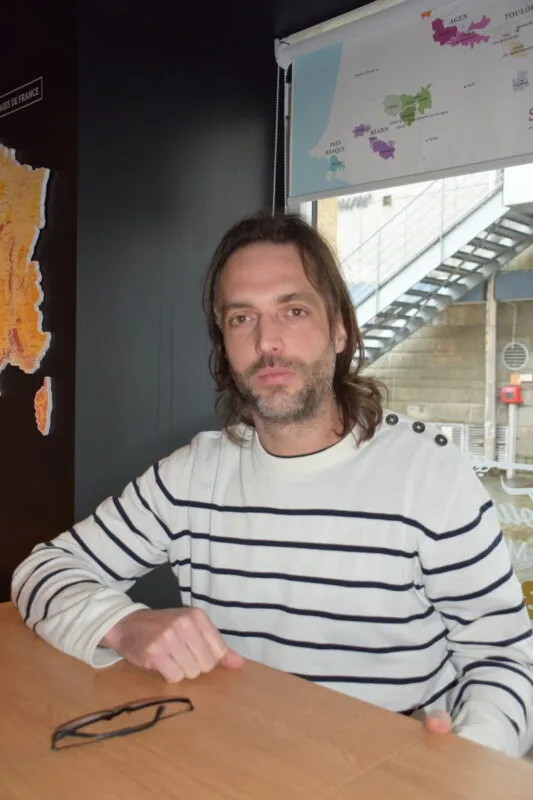 Sébastien a créé Anne Kerdi pour démocratiser l'usage de l'intelligence artificielle et promouvoir la Bretagne.