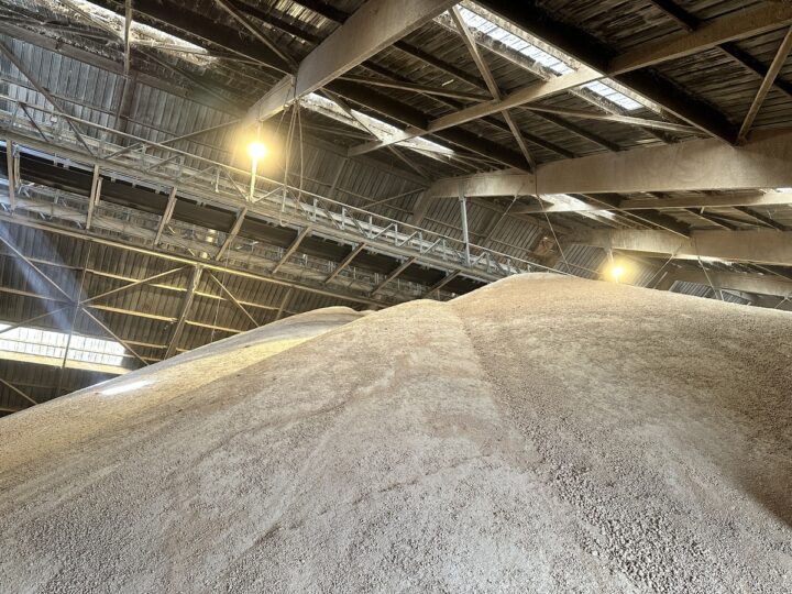 stockage de tourteau de soja à Montoir