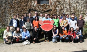 Les participants posent pour une photo souvenir