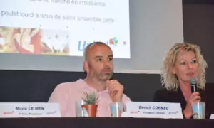 Benoit Cornec et Pascale Madec à une tribune