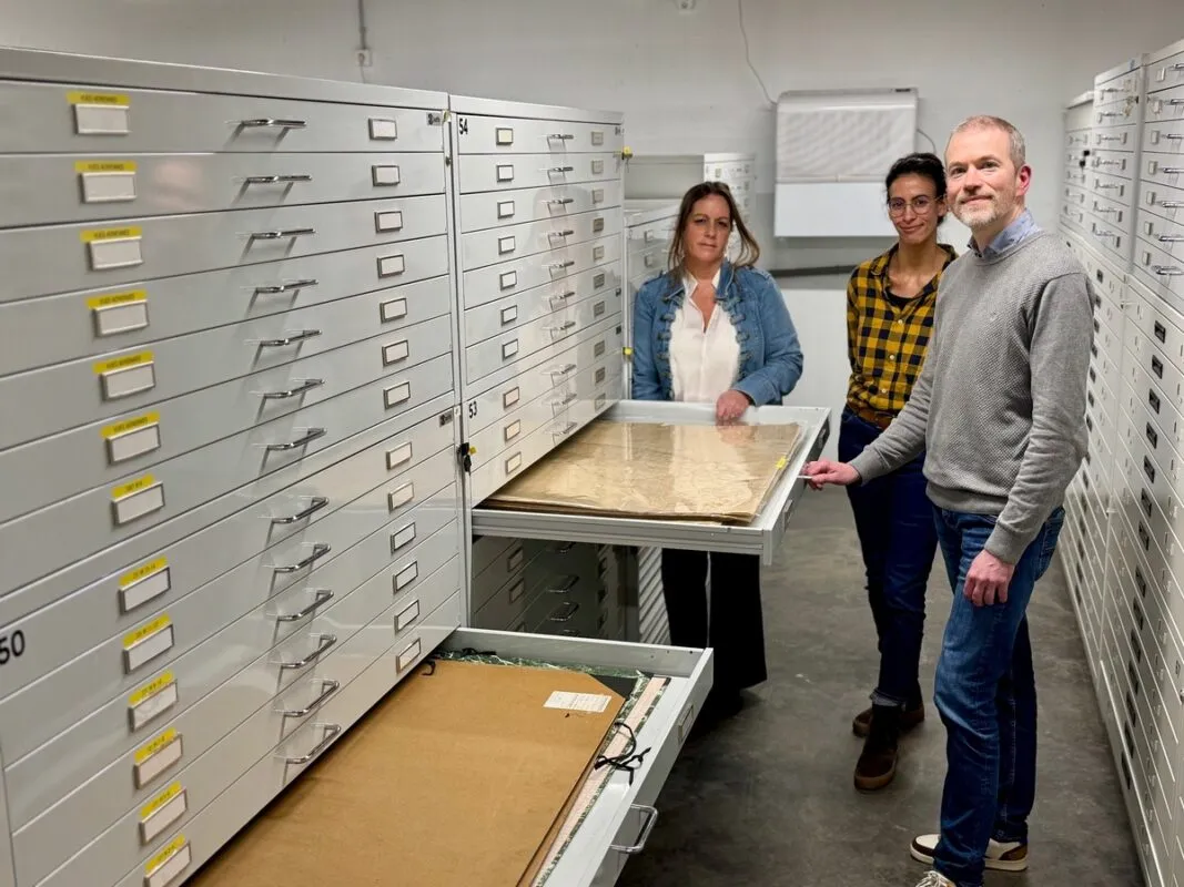 Marie-Aude Picaud, Marion Bizien et Vincent Le Gall des Archives départementales des Côtes-d'Armor.