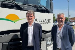 Deux homme devant un camion du Gouessant