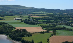 Vue aérienne d'un paysage bocager