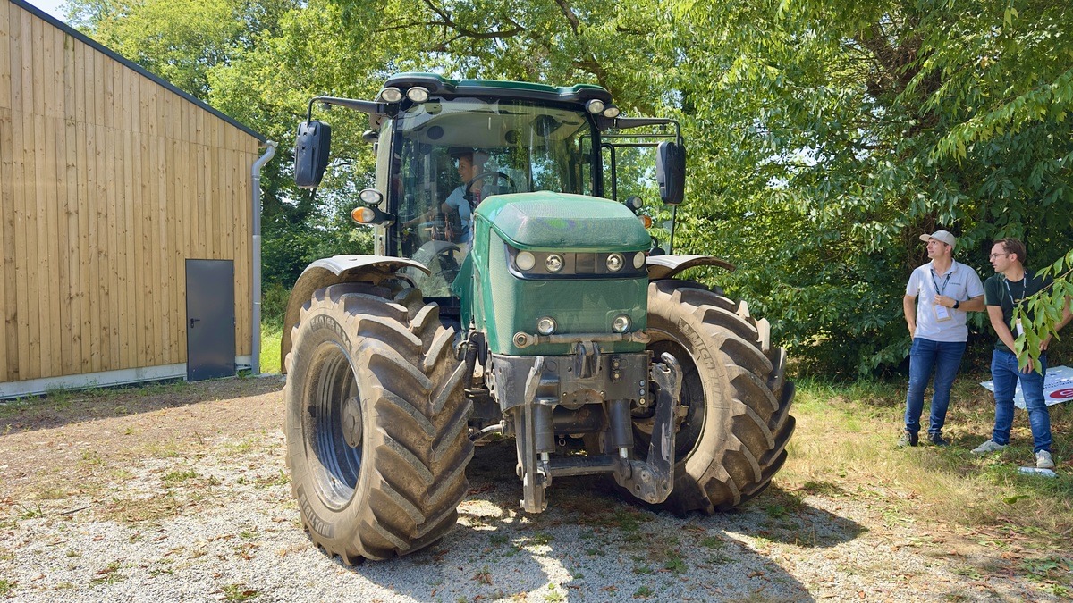 Tracteur Seederal - Illustration « L’électrique tire autant que le thermique »