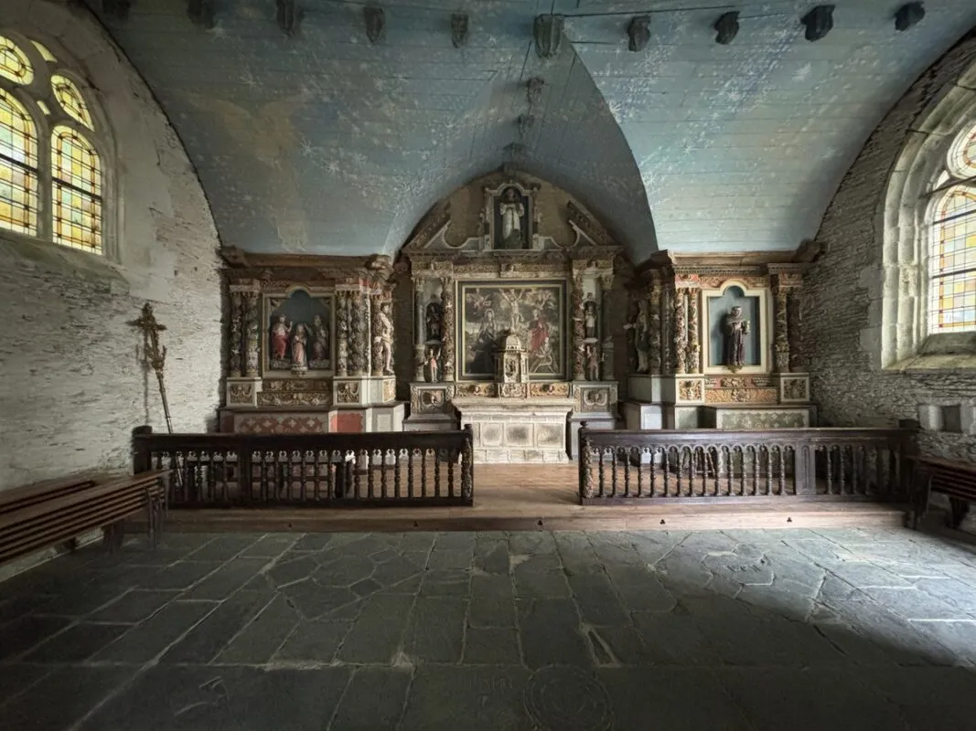 Intérieur d'une chapelle