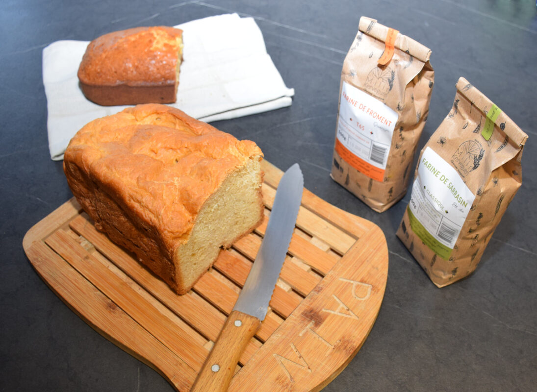 Sous la marque Milin Kerveguen, les particuliers peuvent retrouver, dans les magasins bio du Finistère, toute la gamme de farine conditionnée en sachets.