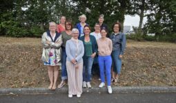 Un groupe de femmes.