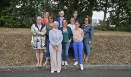 Un groupe de femmes.