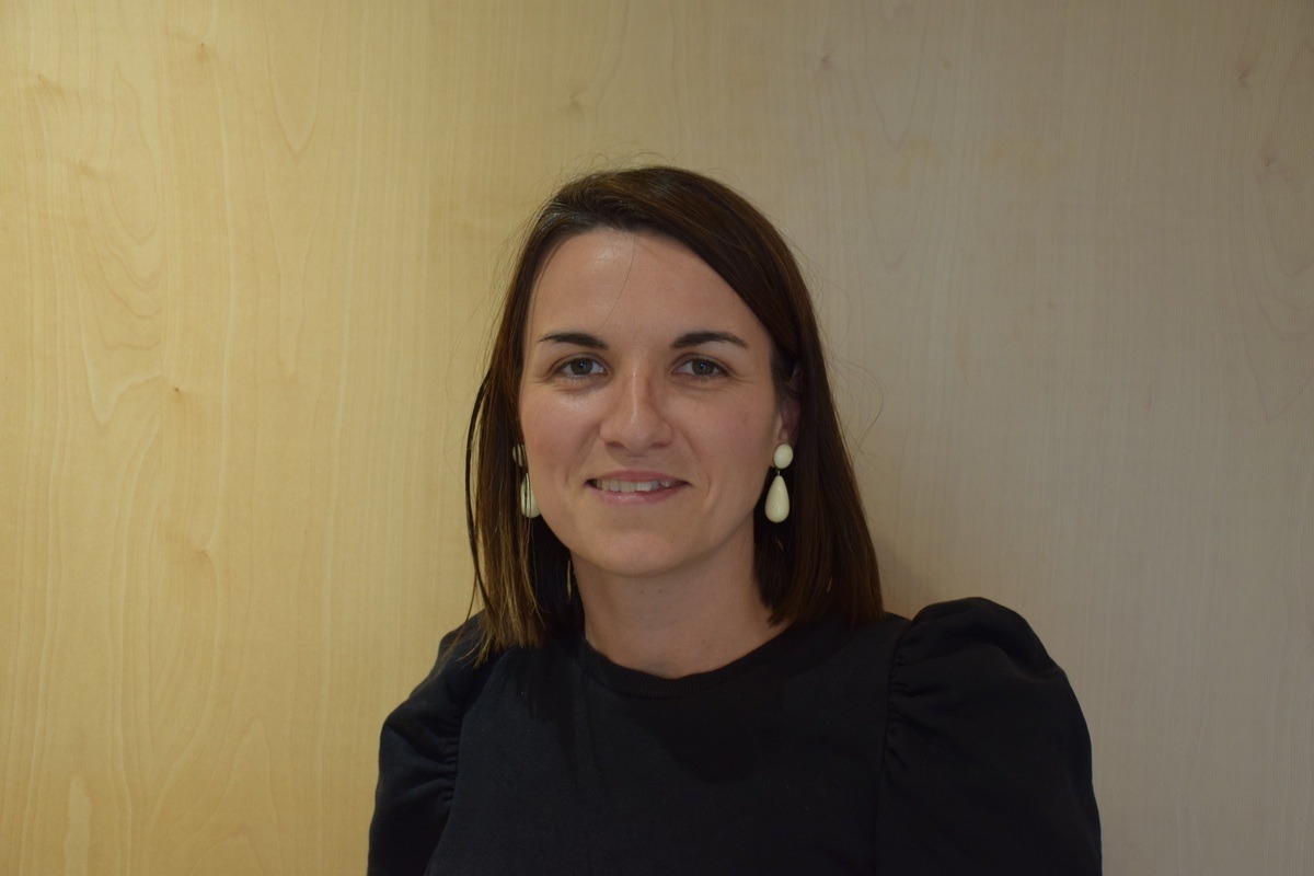 Portrait d'une jeune femme - Illustration Le bien-être financier se cultive