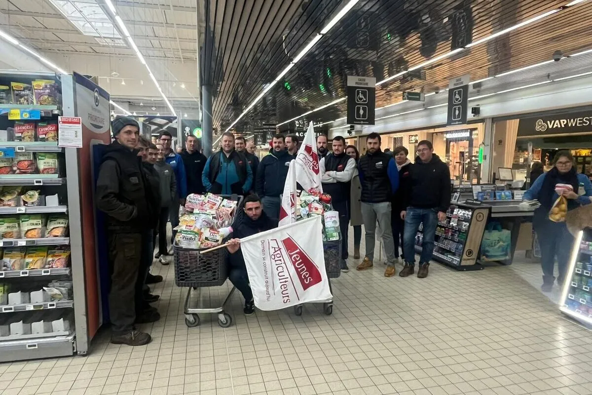 Des Jeunes Agriculteurs dans une grande surface - Illustration Le syndicat s’est mobilisé samedi dernier