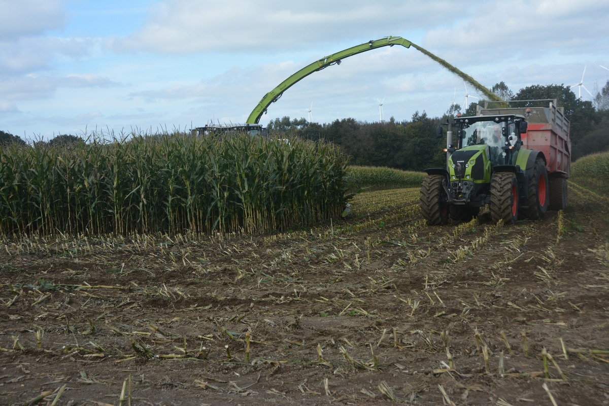 Le système de guidage de goulotte Autofill s'adapte à la remorque pour un remplissage optimisé.