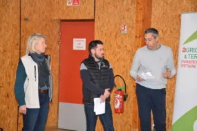 Trois personnes