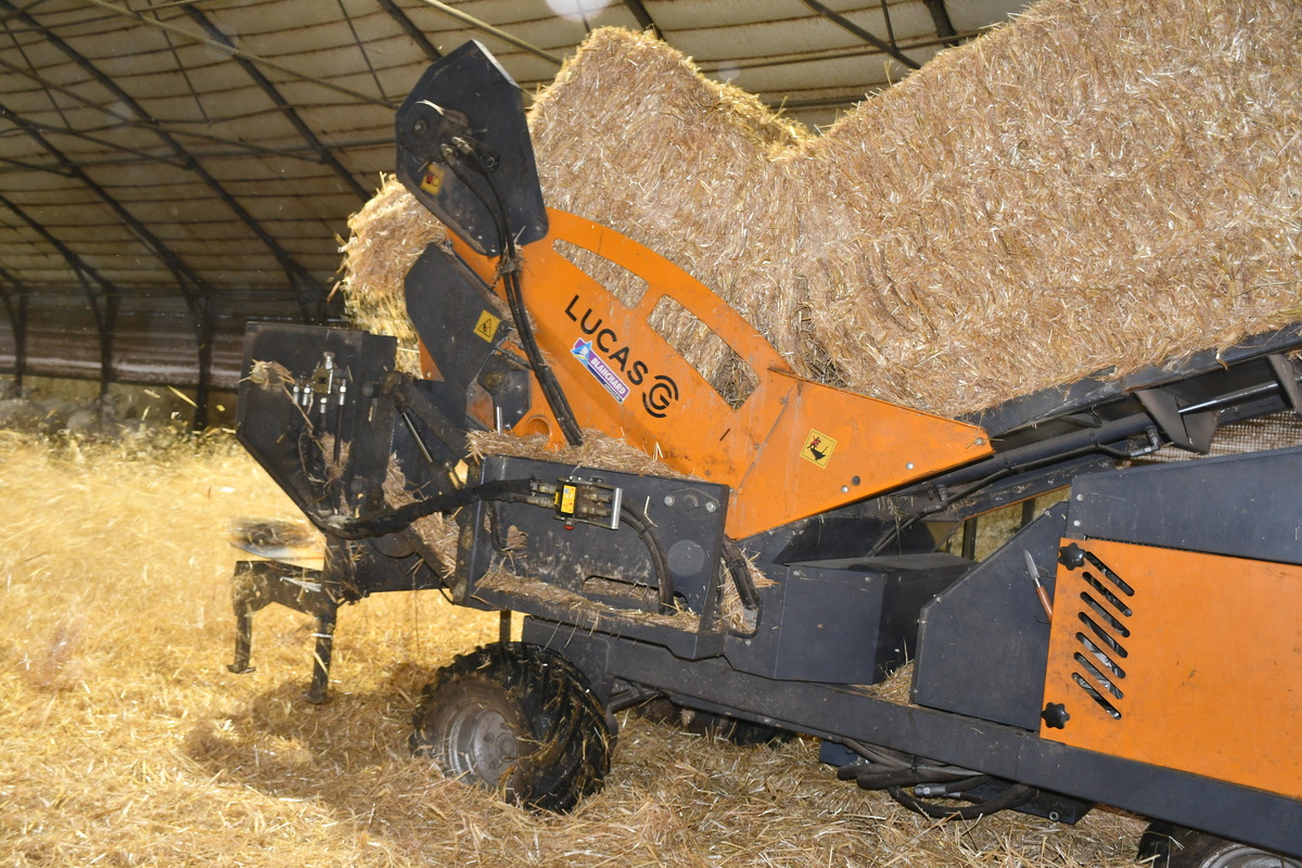 La largeur de paillage va jusqu'à 6 mètres.
