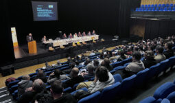 Une assemblée dans un amphithéâtre