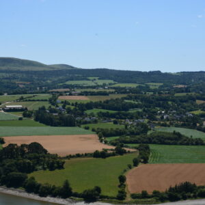 Vue aérienne d'un paysage de bocage en zone littorale