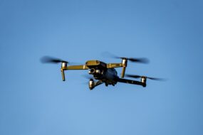 drone dans le ciel