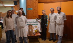 Groupe de cuisiniers de restauration collective