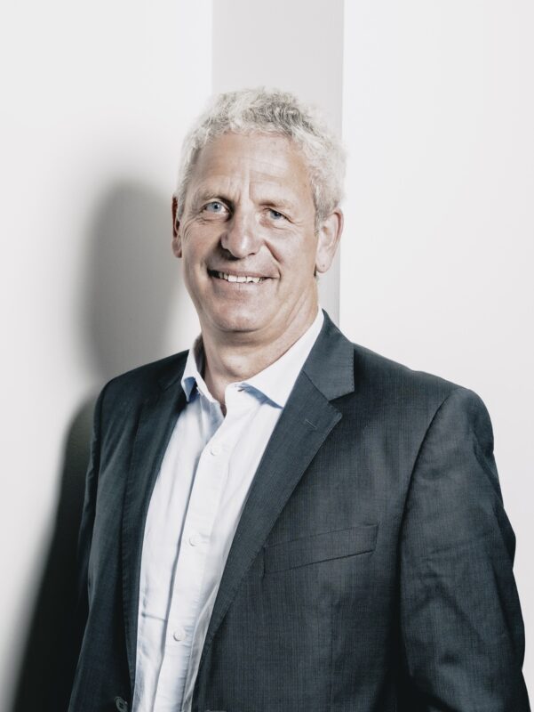 Portrait d'homme souriant