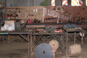 Des outils dans un atelier