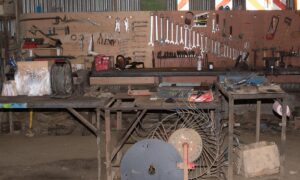 Des outils dans un atelier