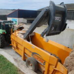 Un chantier de désilage dans une exoploitation agricole