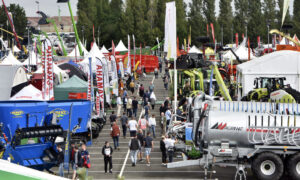 Vue sur le parc d'exposition extérieur du Space
