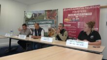 Des responsables lors d'une conférence de presse