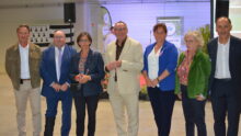 Des personnes dans une usine